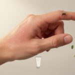 Pourquoi la main droite gratte : causes et solutions efficaces découvrez les principales causes qui provoquent des démangeaisons à la main droite et explorez des solutions efficaces pour les soulager rapidement.