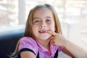 Lire la suite à propos de l’article Disjoncteur dentaire : à quoi sert cet appareil orthodontique ?